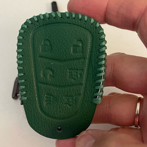 Cadillac Key Fob Keychain & Fob Case Cover in Green Leather NWT - Picture 5 of 7